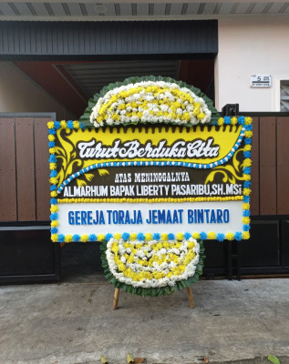 Papan Bunga Duka di Sumbersuko